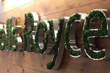 VISION PROJECTS BRING ROLLS ROYCE BRANDING TO LIFE