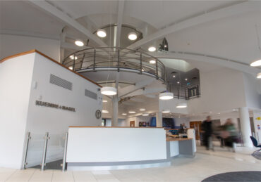 DOES YOU RECEPTION CREATE THE RIGHT FIRST IMPRESSION?